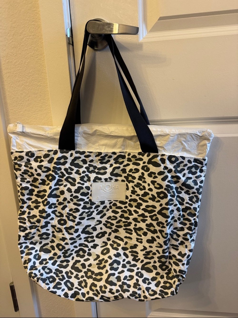 ALOHA Collection Black and White Leopard Print Tote